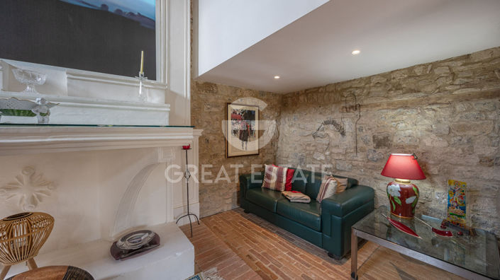 Image No.19-11 Bed Country House for sale