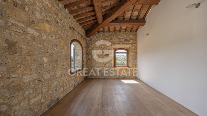 Image No.26-11 Bed Country House for sale