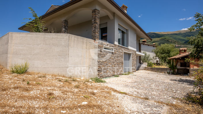 Image No.11-3 Bed Villa for sale