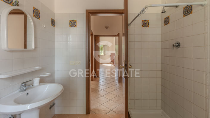 Image No.20-7 Bed Villa for sale