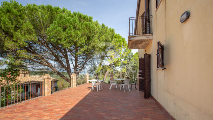 Image No.10-7 Bed Villa for sale