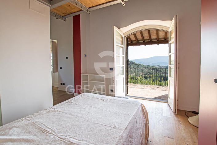 Image No.21-2 Bed Country House for sale