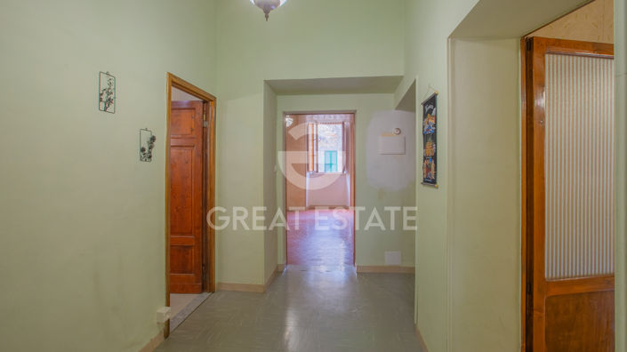 Image No.12-3 Bed Property for sale