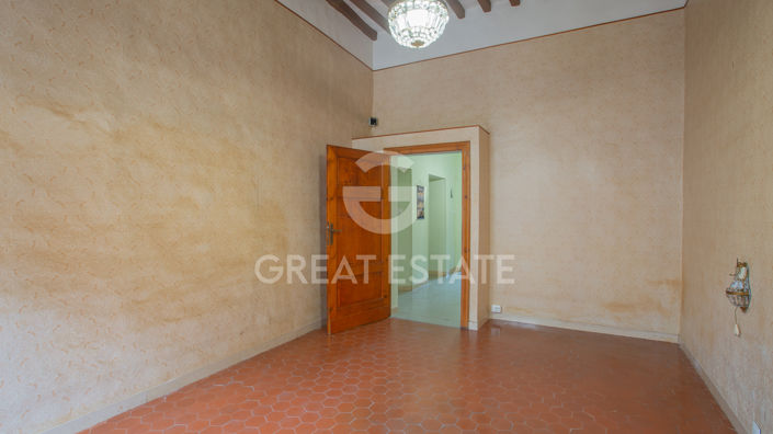 Image No.8-3 Bed Property for sale