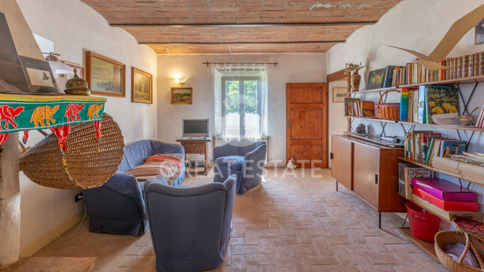 Image No.30-5 Bed Country House for sale