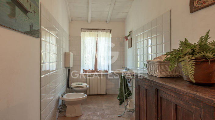 Image No.37-5 Bed Country House for sale