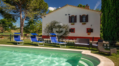 Maison de campagne de 6 chambres à vendre à Manciano