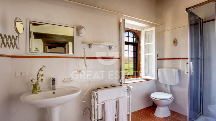 Image No.28-6 Bed Country House for sale