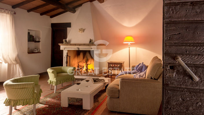 Image No.31-6 Bed Country House for sale