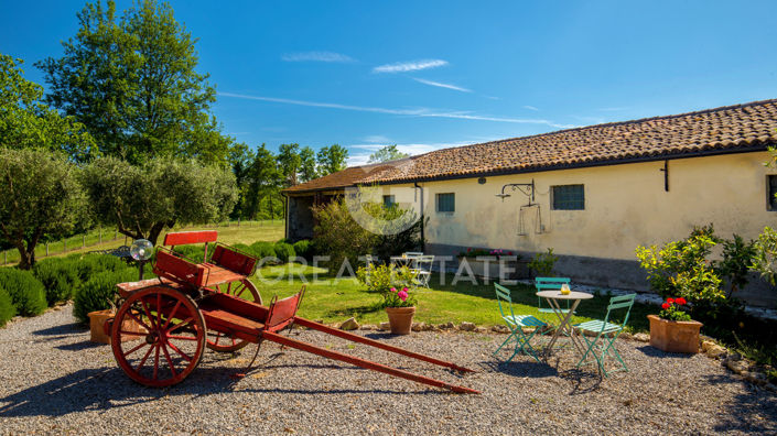 Image No.8-6 Bed Country House for sale
