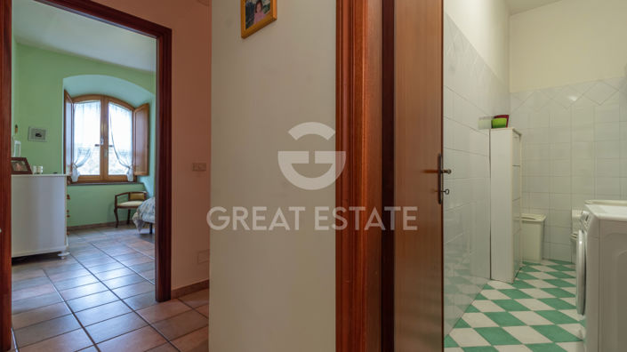 Image No.37-4 Bed Country House for sale