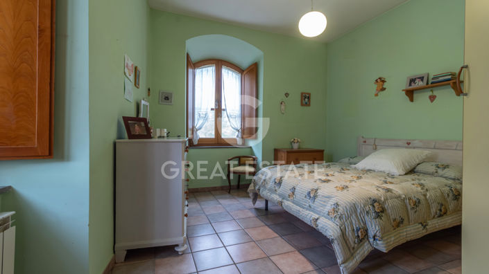 Image No.38-4 Bed Country House for sale