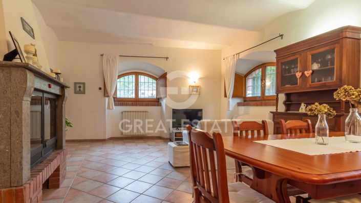 Image No.6-4 Bed Country House for sale