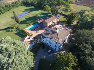 15 Bed Country House for sale