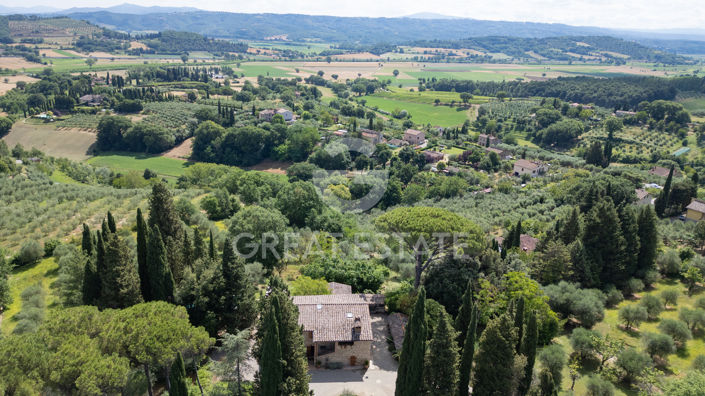 Image No.33-Maison de campagne de 4 chambres à vendre à Cetona
