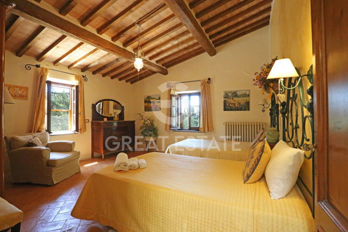 Image No.49-Maison de campagne de 4 chambres à vendre à Cetona