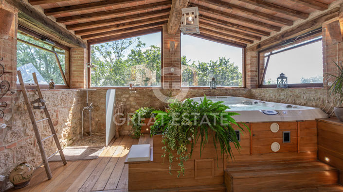 Image No.57-Maison de campagne de 4 chambres à vendre à Cetona