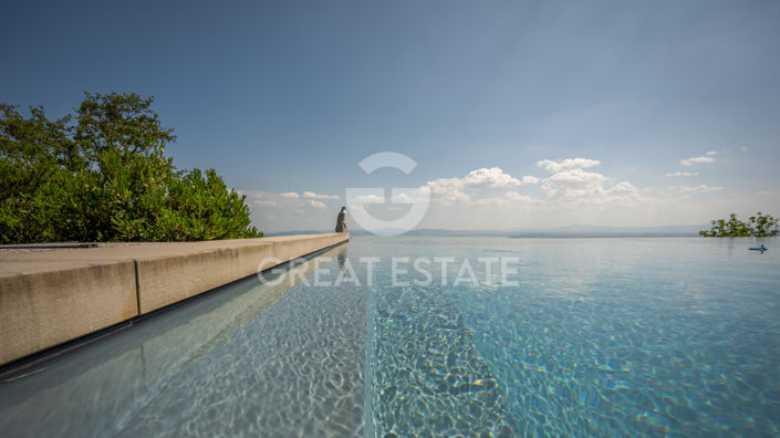 Image No.19-4 Bed Country House for sale