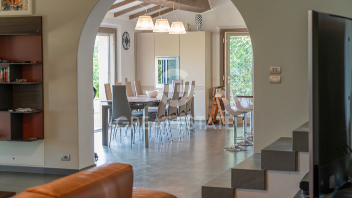 Image No.38-4 Bed Country House for sale