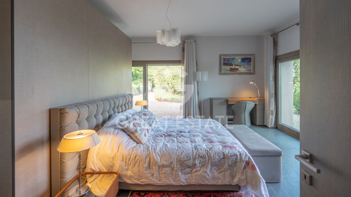 Image No.43-4 Bed Country House for sale