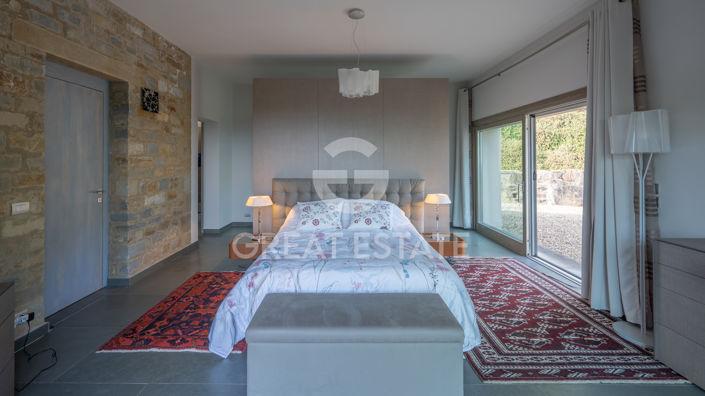 Image No.46-4 Bed Country House for sale