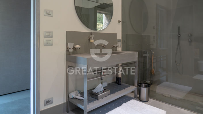 Image No.50-4 Bed Country House for sale