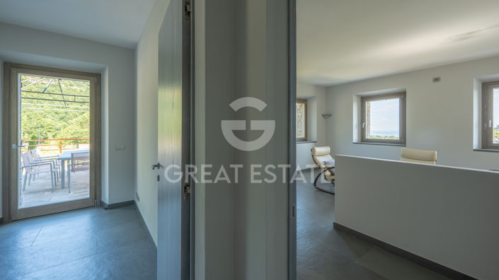 Image No.57-4 Bed Country House for sale