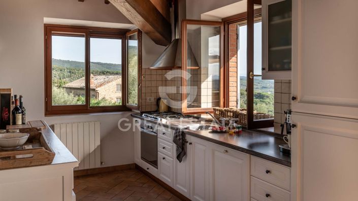 Image No.22-5 Bed Country House for sale