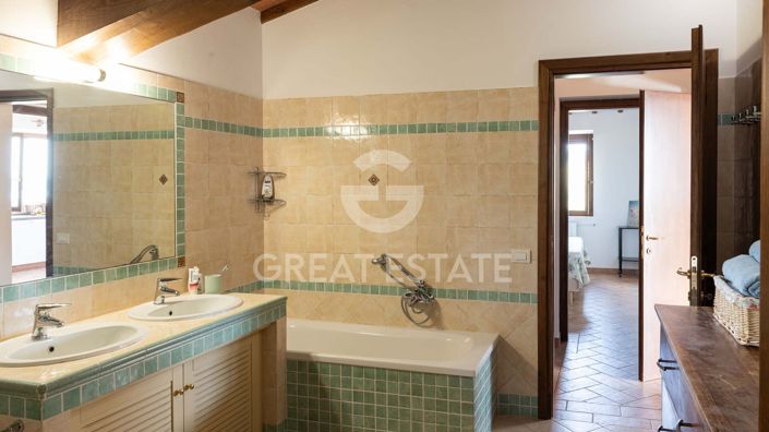 Image No.29-5 Bed Country House for sale