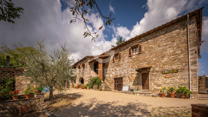 Image No.11-4 Bed Country House for sale