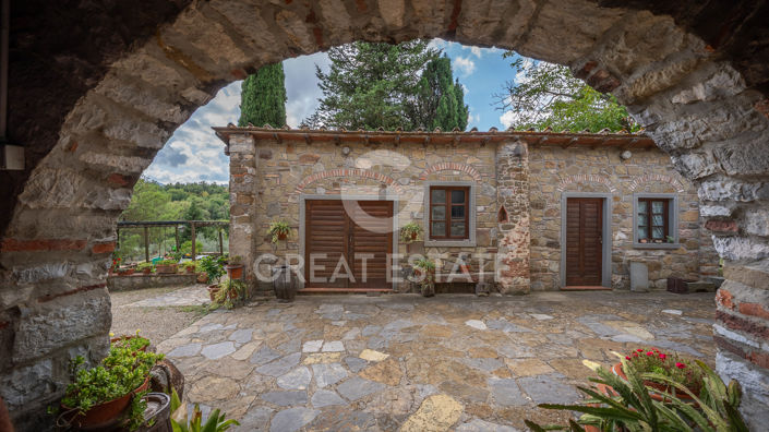 Image No.17-4 Bed Country House for sale