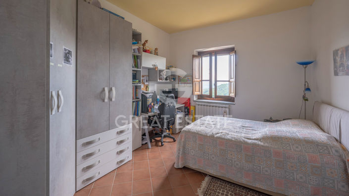 Image No.27-4 Bed Country House for sale