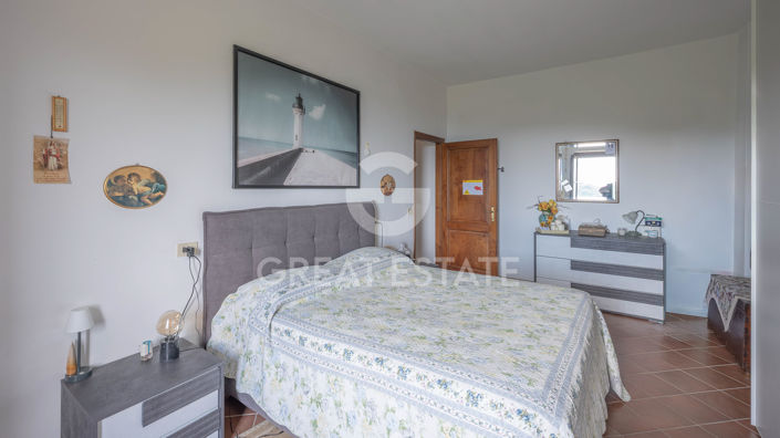 Image No.29-4 Bed Country House for sale