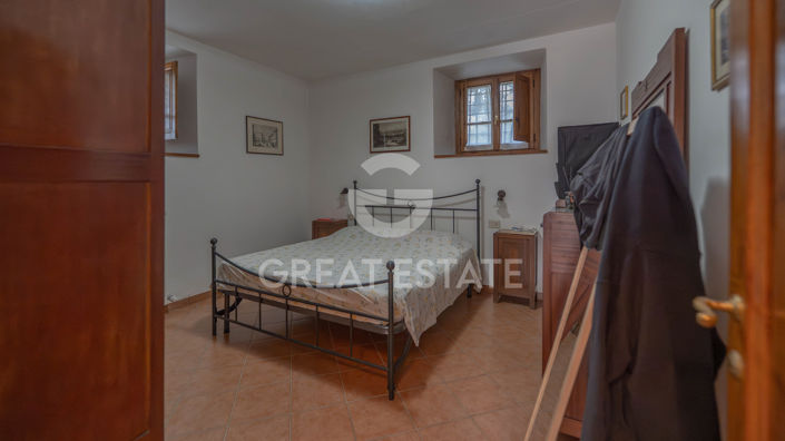 Image No.40-4 Bed Country House for sale