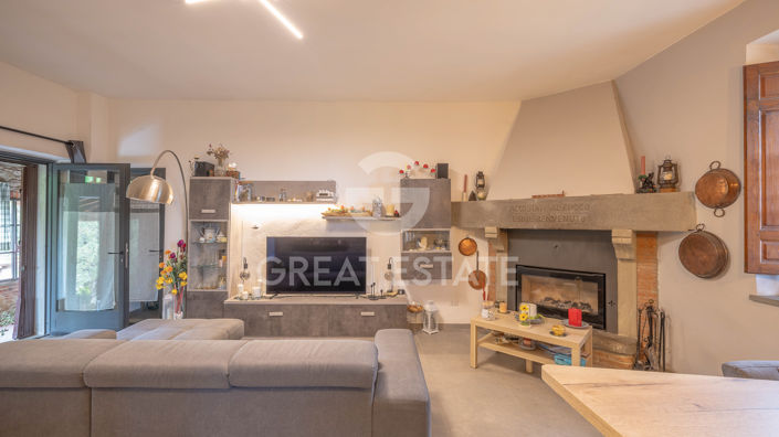 Image No.7-4 Bed Country House for sale