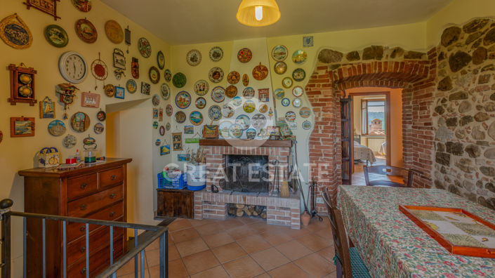 Image No.17-3 Bed Property for sale