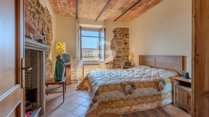 Image No.20-3 Bed Property for sale