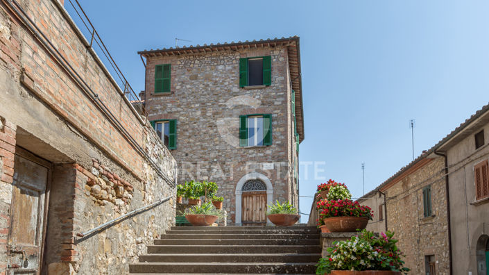 Image No.3-3 Bed Property for sale