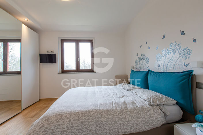 Image No.23-4 Bed Country House for sale