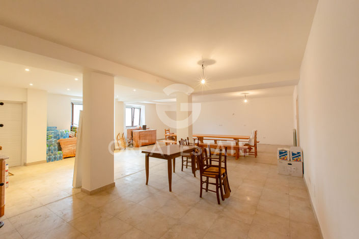 Image No.40-4 Bed Country House for sale