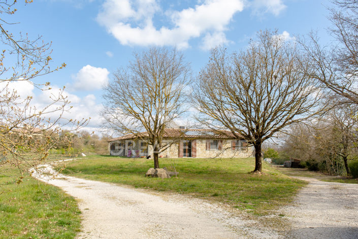 Image No.10-4 Bed Country House for sale