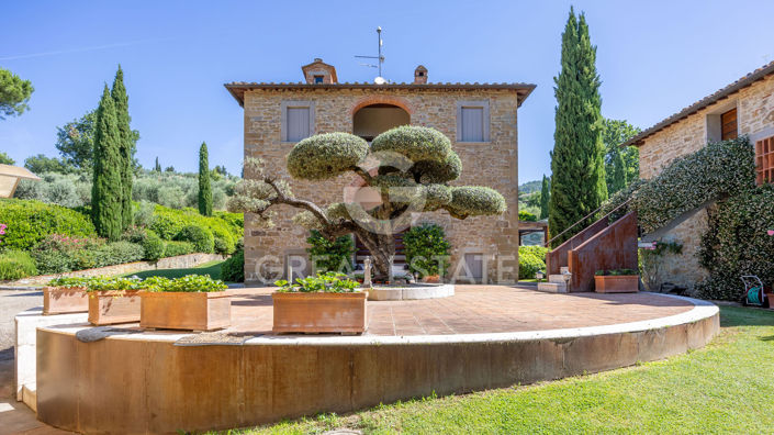 Image No.11-5 Bed Country House for sale