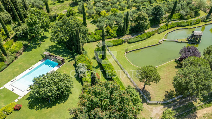 Image No.26-5 Bed Country House for sale