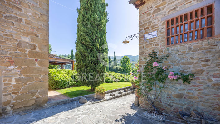 Image No.30-5 Bed Country House for sale