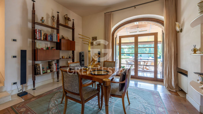 Image No.37-5 Bed Country House for sale