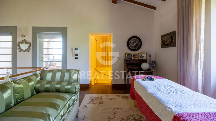 Image No.46-5 Bed Country House for sale