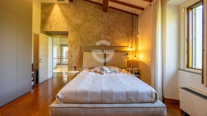 Image No.49-5 Bed Country House for sale