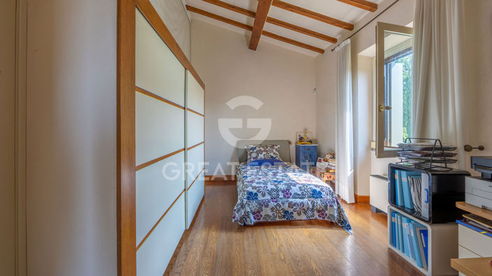 Image No.54-5 Bed Country House for sale