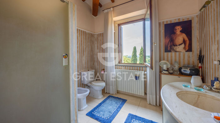 Image No.55-5 Bed Country House for sale