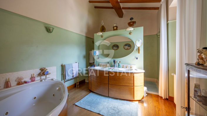 Image No.59-5 Bed Country House for sale